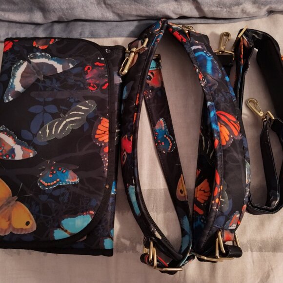 JuJuBe BFF Butterfly Social crossbody, backpack, diaper bag - Picture 3 of 5